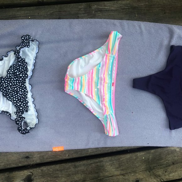 Victoria's Secret Bikini Bottoms - Picture 2 of 2